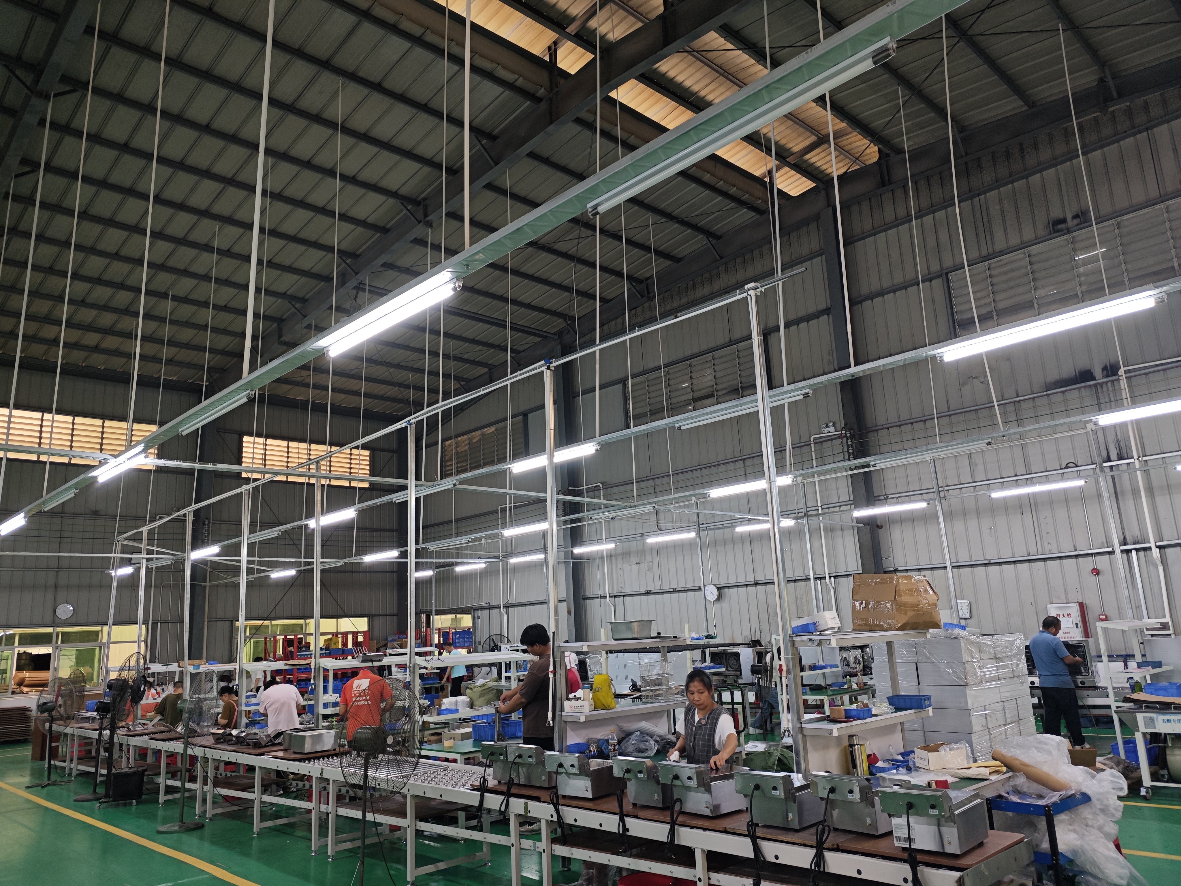Jieguan commercial kitchen equipment factory production area